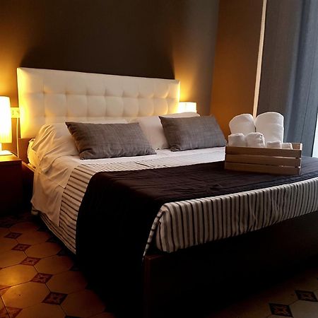 Ottomood Ala Ovest Catania Centro Bed & Breakfast Rom bilde
